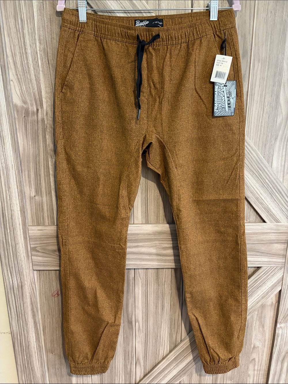 NEW WITH TAGS Brooklyn Cloth Joggers in Rust Brown